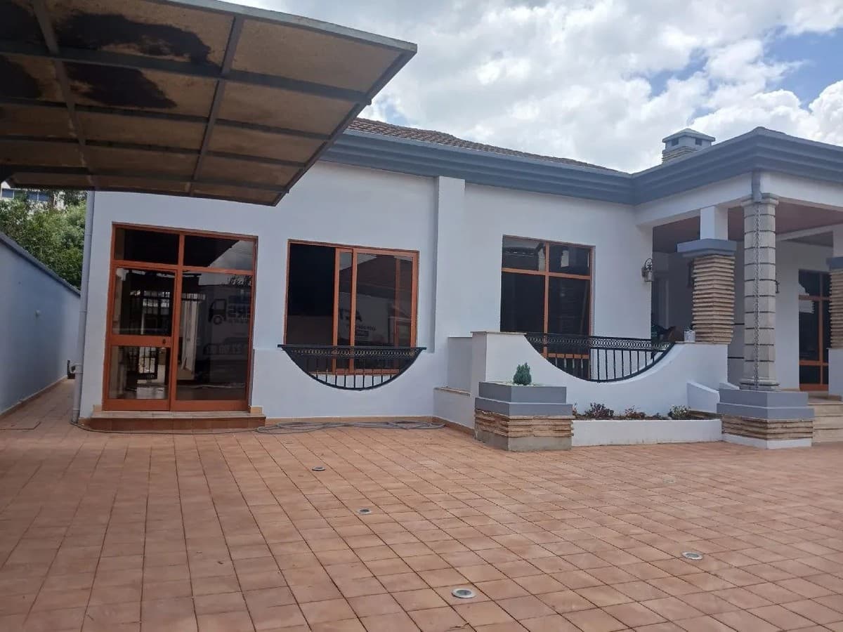 Professional movers in Piassa, Addis Ababa — Bemnet Movers